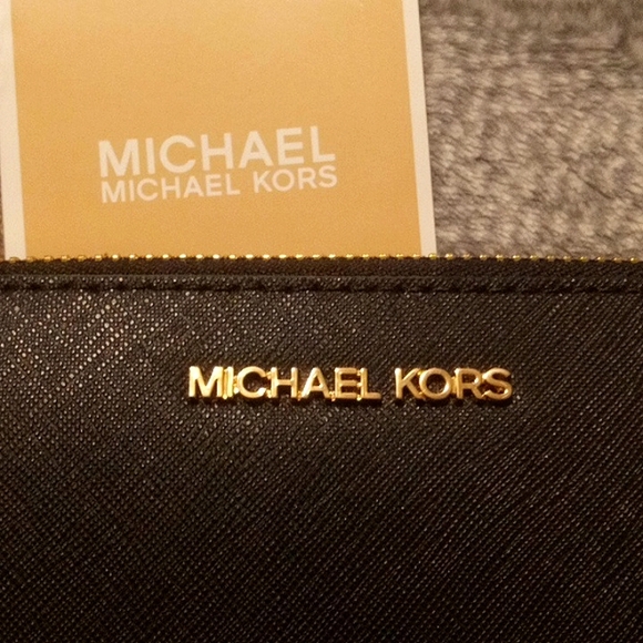 NWT $298💕 MICHAEL KORS Jet Set Travel 3/4 Zip Around Black Leather Wallet! - Picture 2 of 10